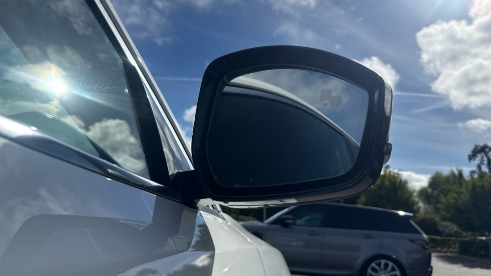 Jaguar E-Pace 2.0 D165 R-Dynamic SE 5dr Auto Diesel Estate - Image 30