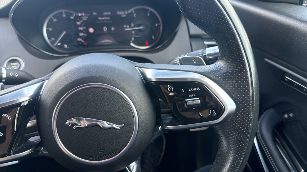 Jaguar E-Pace 2.0 D165 R-Dynamic SE 5dr Auto Diesel Estate - Image 43