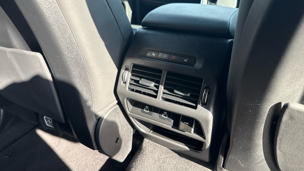 Land Rover Discovery Sport 1.5 P270e Dynamic HSE 5dr Auto [5 Seat] Station Wagon - Image 41