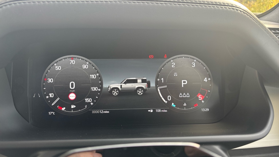 Land Rover Defender 3.0 D350 X-Dynamic HSE 90 3dr Auto Diesel Estate - Image 16