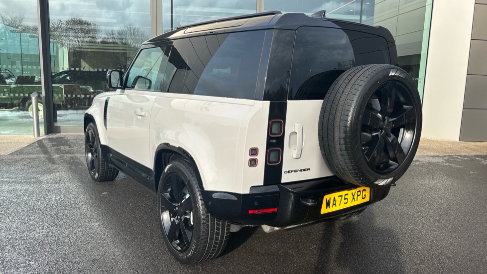 Land Rover Defender 3.0 D350 X-Dynamic HSE 90 3dr Auto Diesel Estate - Image 23