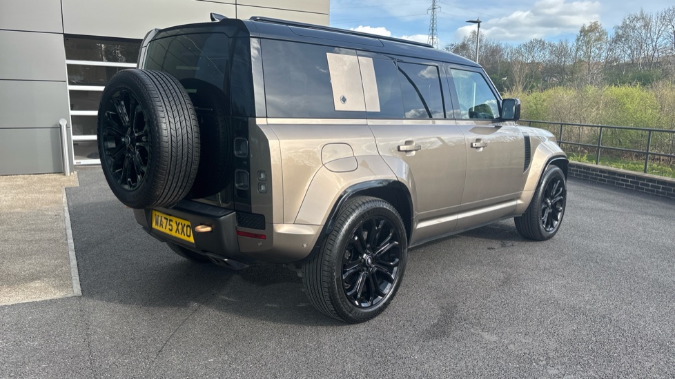 Land Rover Defender 4.4 P635 Octa 110 5dr Auto Petrol Estate - Image 24