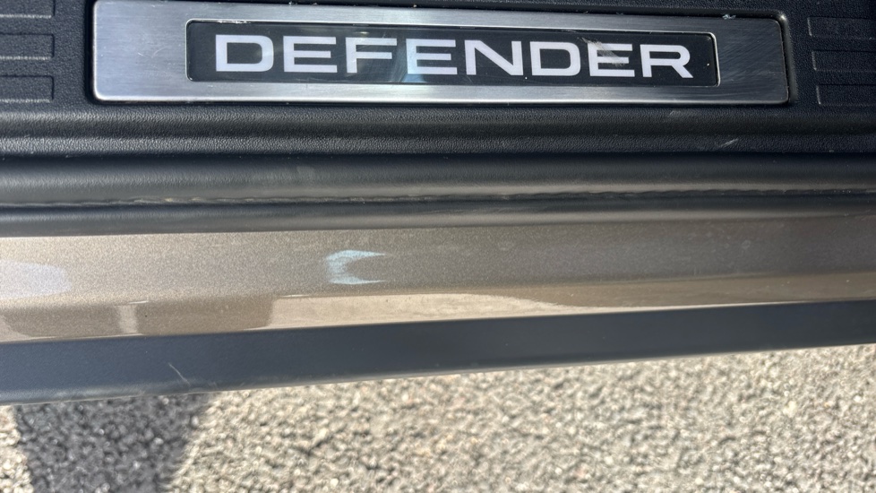 Land Rover Defender 4.4 P635 Octa 110 5dr Auto Petrol Estate - Image 32