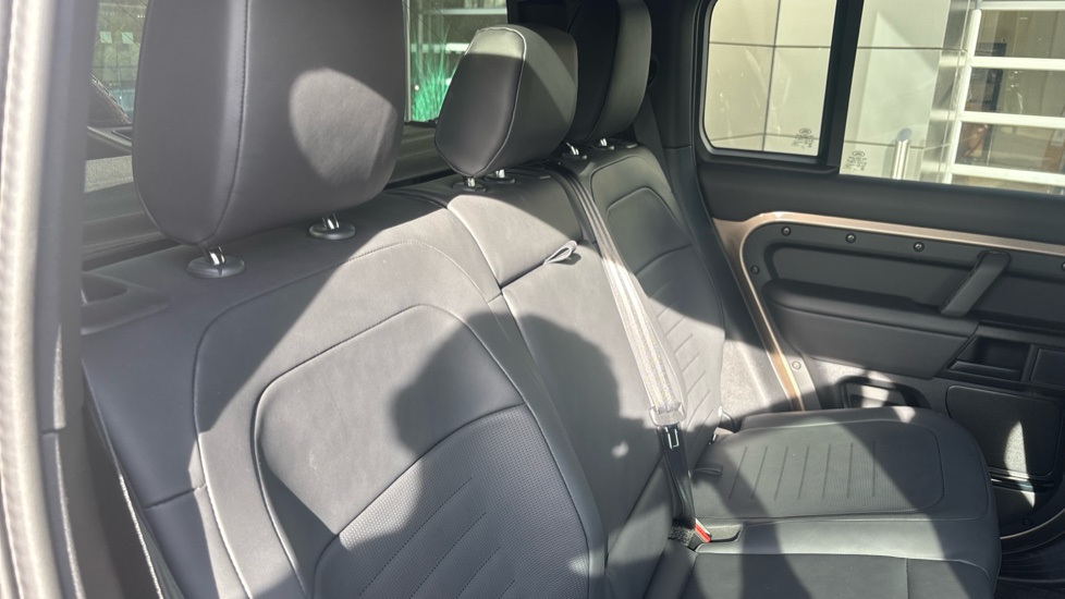 Land Rover Defender 4.4 P635 Octa 110 5dr Auto Petrol Estate - Image 37