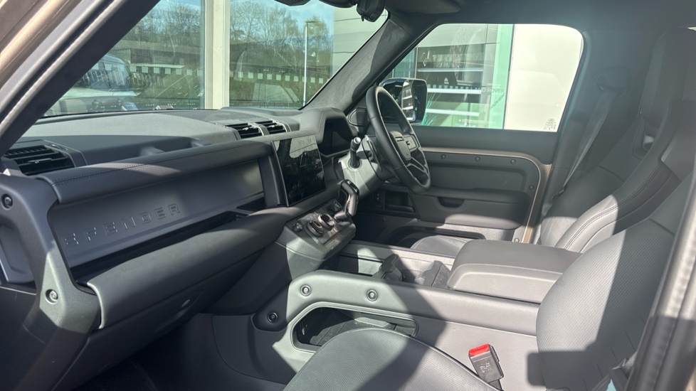Land Rover Defender 4.4 P635 Octa 110 5dr Auto Petrol Estate - Image 47