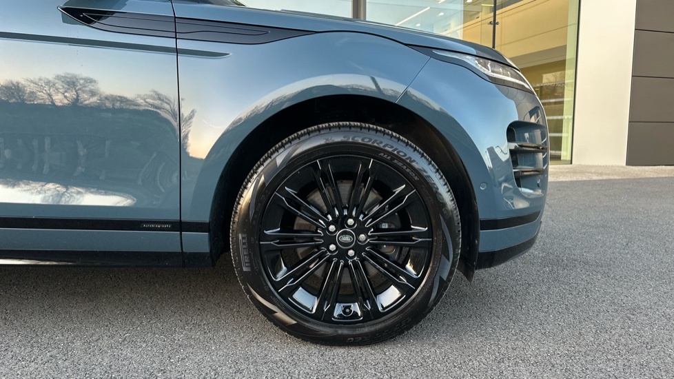 Land Rover Range Rover Evoque 2.0 D200 Autobiography 5dr Auto [Revised] Diesel Hatchback - Image 8