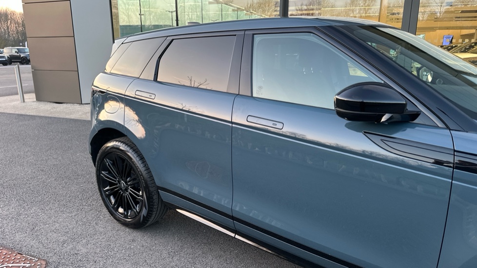 Land Rover Range Rover Evoque 2.0 D200 Autobiography 5dr Auto [Revised] Diesel Hatchback - Image 28