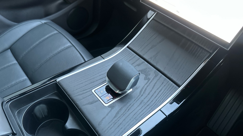 Land Rover Range Rover Evoque 2.0 D200 Autobiography 5dr Auto [Revised] Diesel Hatchback - Image 40