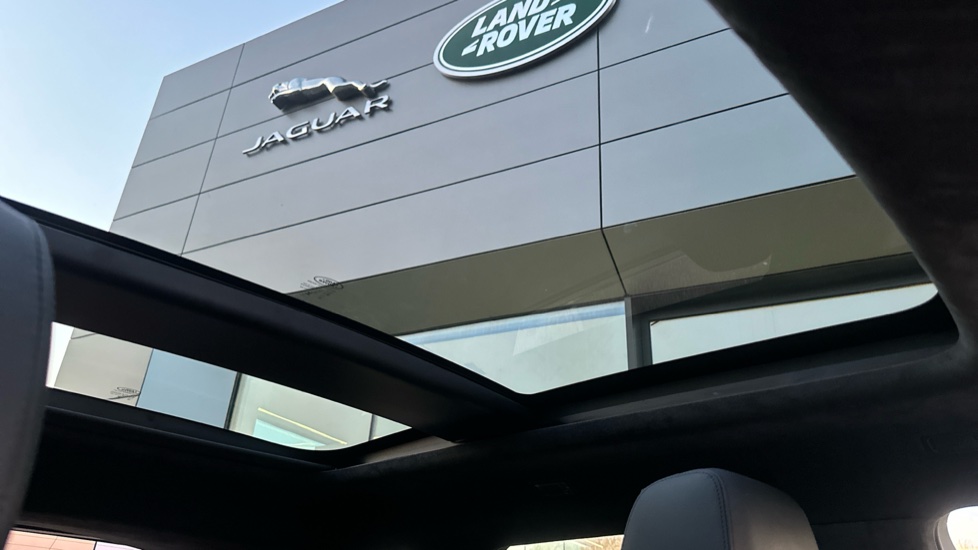 Land Rover Range Rover Evoque 2.0 D200 Autobiography 5dr Auto [Revised] Diesel Hatchback - Image 45