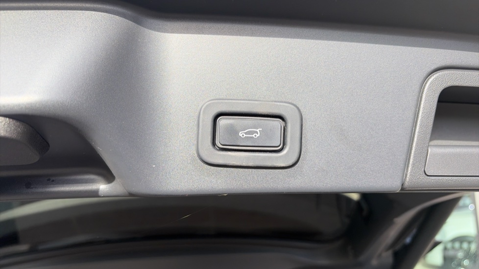 Land Rover Range Rover Evoque 2.0 D165 R-Dynamic HSE 5dr Auto Diesel Hatchback - Image 32