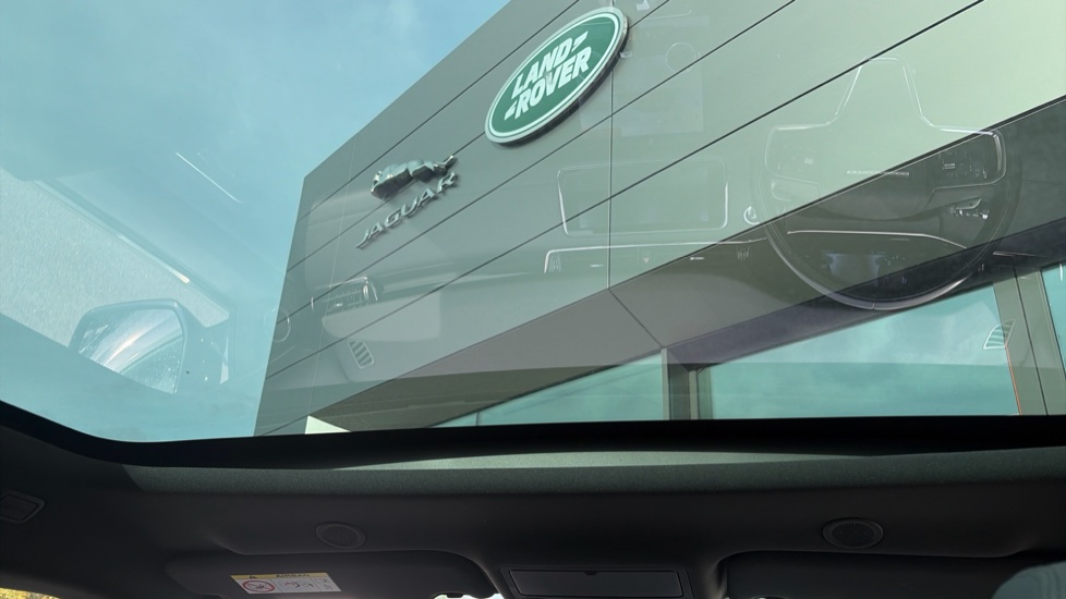 Land Rover Range Rover Evoque 2.0 D165 R-Dynamic HSE 5dr Auto Diesel Hatchback - Image 34