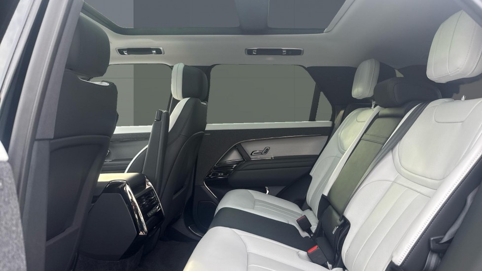 Land Rover Range Rover Sport 3.0 P460e Dynamic SE 5dr Auto Estate - Image 4