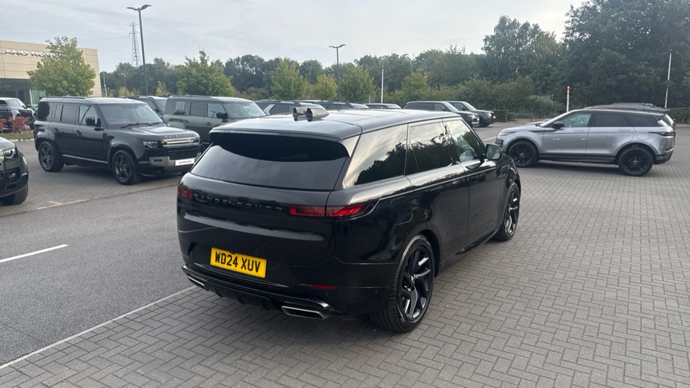 Land Rover Range Rover Sport 3.0 P460e Dynamic SE 5dr Auto Estate - Image 29