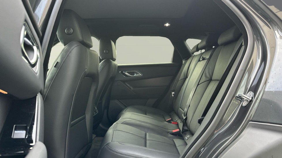 Land Rover Range Rover Velar 2.0 D200 MHEV Dynamic SE 5dr Auto Diesel Estate - Image 4