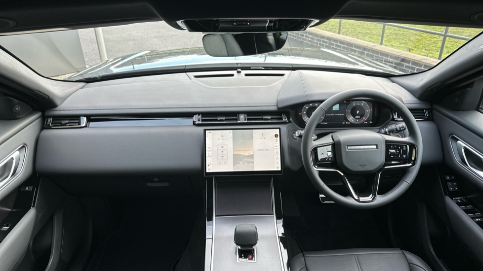Land Rover Range Rover Velar 2.0 D200 MHEV Dynamic SE 5dr Auto Diesel Estate - Image 9