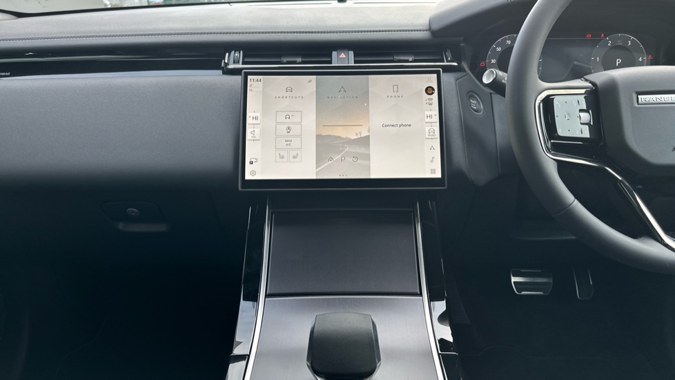 Land Rover Range Rover Velar 2.0 D200 MHEV Dynamic SE 5dr Auto Diesel Estate - Image 14
