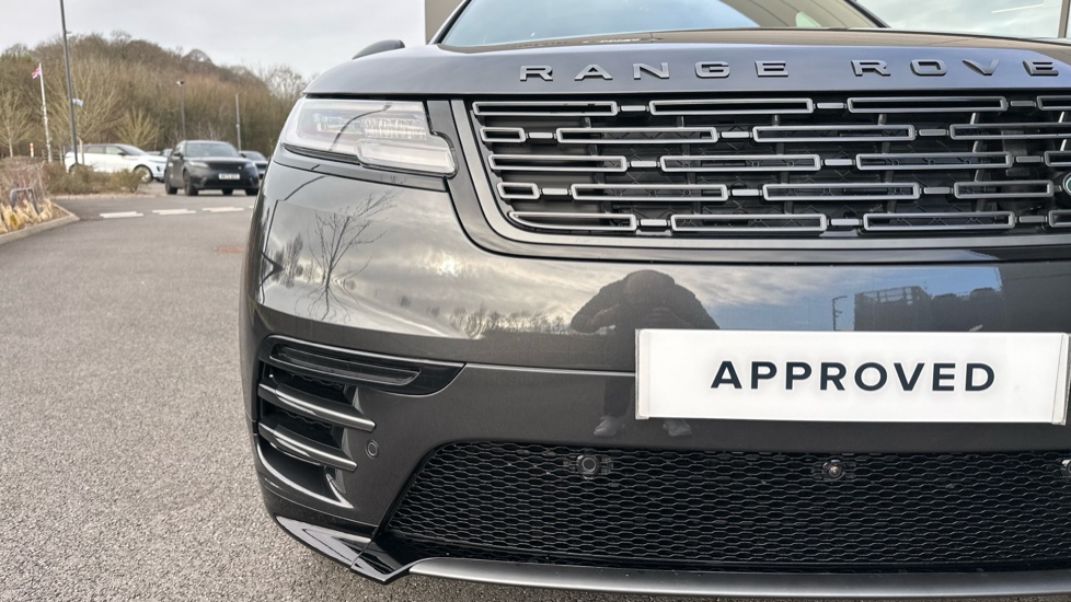 Land Rover Range Rover Velar 2.0 D200 MHEV Dynamic SE 5dr Auto Diesel Estate - Image 42