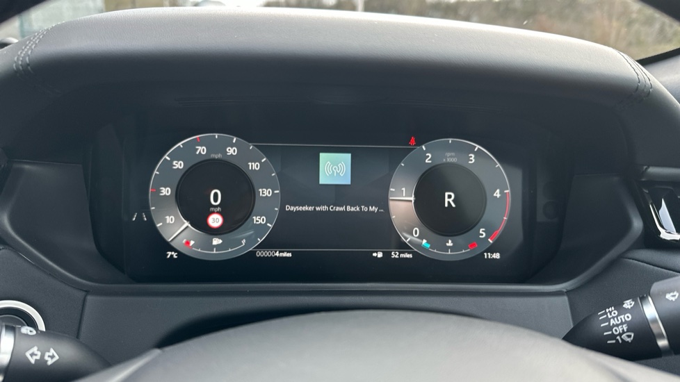 Land Rover Range Rover Velar 2.0 D200 MHEV Dynamic SE 5dr Auto Diesel Estate - Image 49