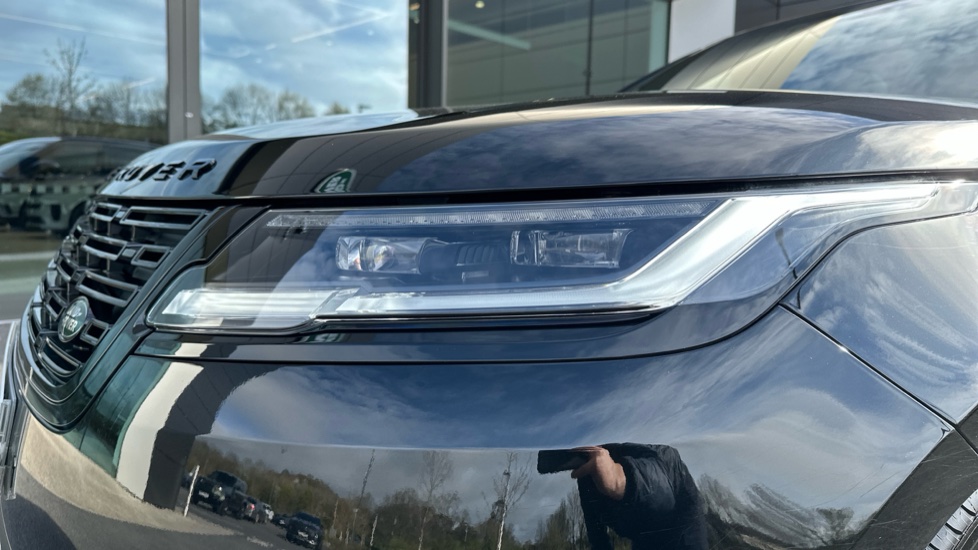 Land Rover Range Rover Velar 2.0 D200 MHEV S 5dr Auto Diesel Estate - Image 26