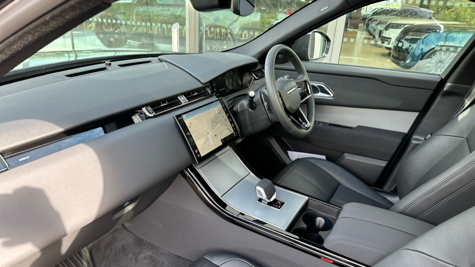 Land Rover Range Rover Velar 2.0 D200 MHEV S 5dr Auto Diesel Estate - Image 28