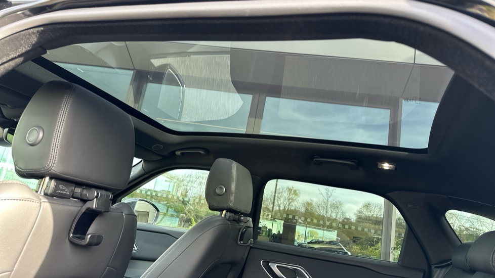Land Rover Range Rover Velar 2.0 D200 MHEV S 5dr Auto Diesel Estate - Image 31
