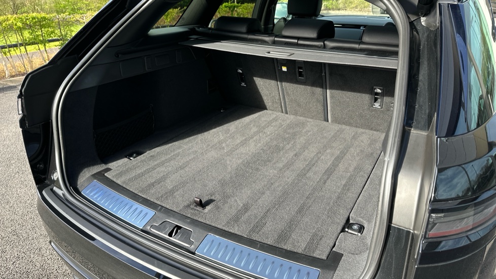 Land Rover Range Rover Velar 2.0 D200 MHEV S 5dr Auto Diesel Estate - Image 33