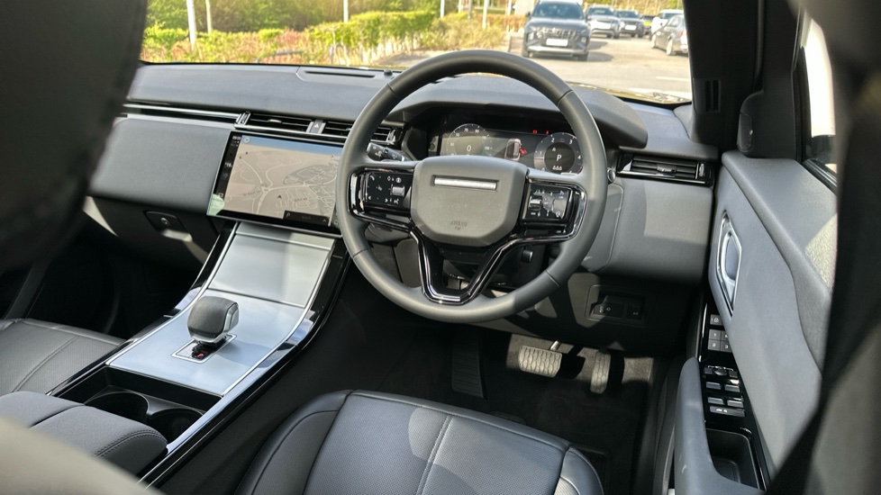 Land Rover Range Rover Velar 2.0 D200 MHEV S 5dr Auto Diesel Estate - Image 37