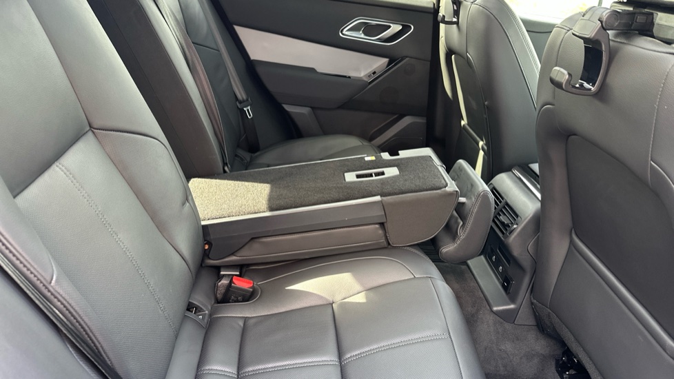 Land Rover Range Rover Velar 2.0 D200 MHEV S 5dr Auto Diesel Estate - Image 38