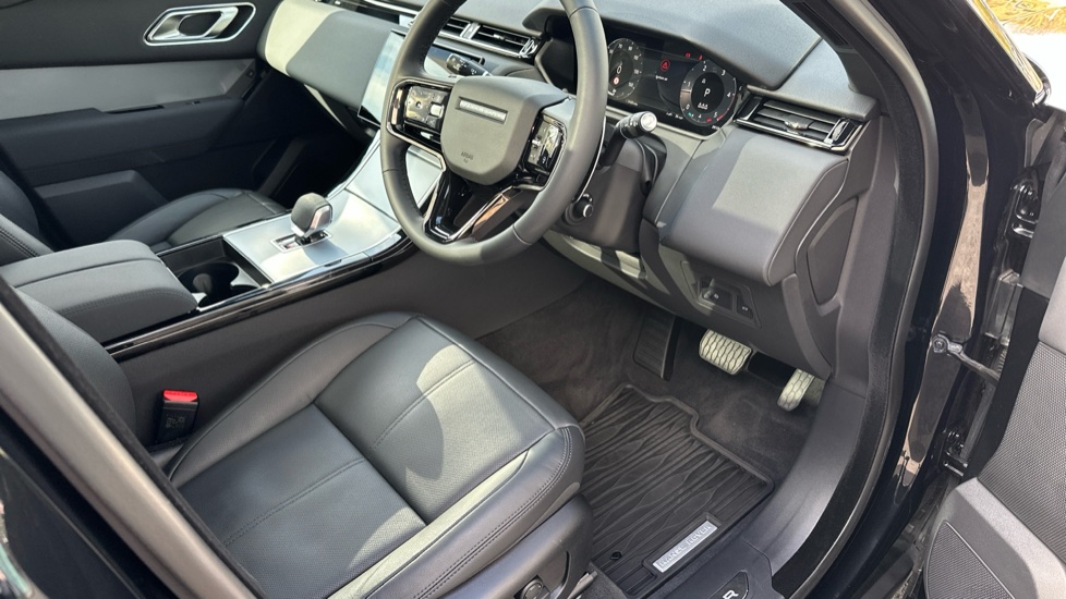 Land Rover Range Rover Velar 2.0 D200 MHEV S 5dr Auto Diesel Estate - Image 42