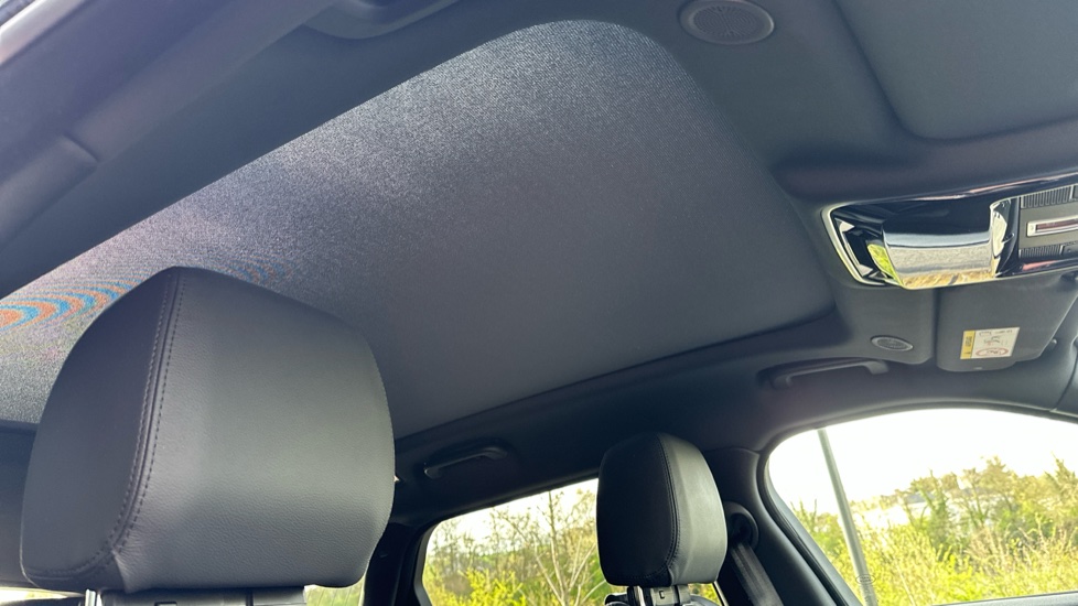 Land Rover Range Rover Velar 2.0 D200 MHEV S 5dr Auto Diesel Estate - Image 54