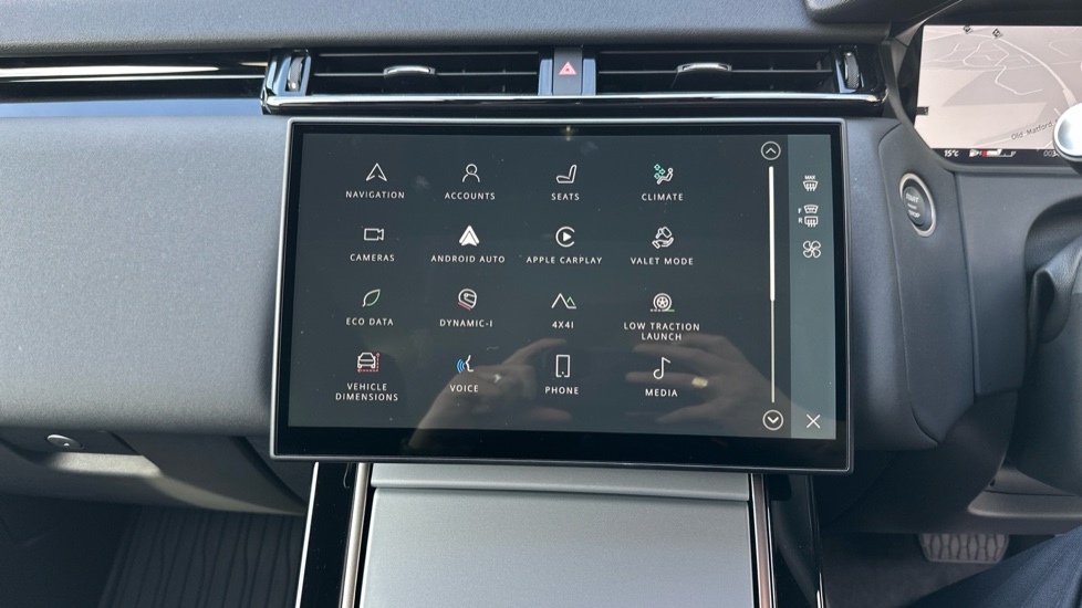 Land Rover Range Rover Velar 2.0 D200 MHEV S 5dr Auto Diesel Estate - Image 55