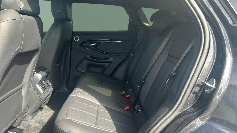 Land Rover Range Rover Evoque 2.0 D200 Dynamic SE 5dr Auto Diesel Hatchback - Image 4