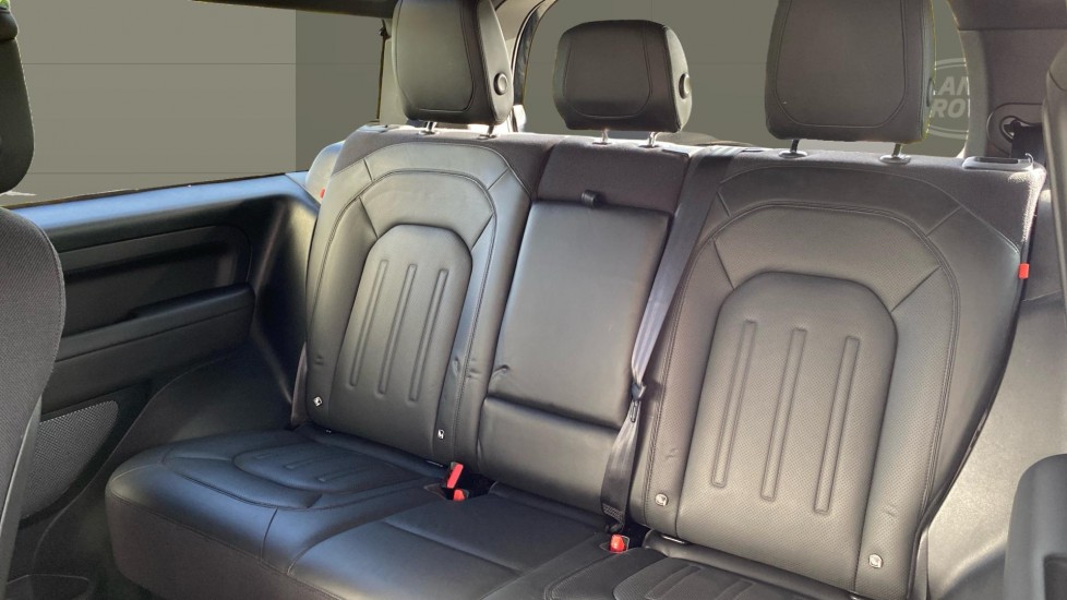 Land Rover Defender 3.0 D300 X 90 3dr Auto Diesel Estate - Image 4