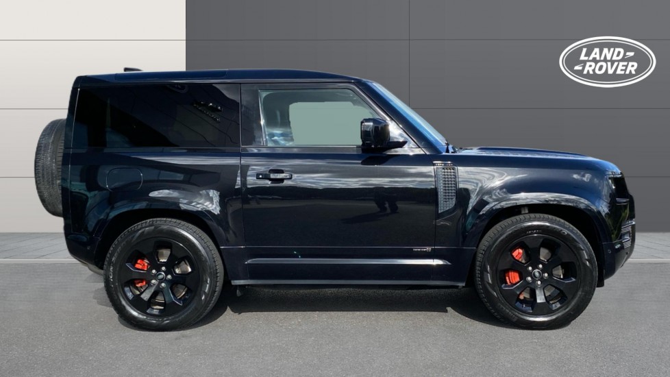 Land Rover Defender 3.0 D300 X 90 3dr Auto Diesel Estate - Image 5