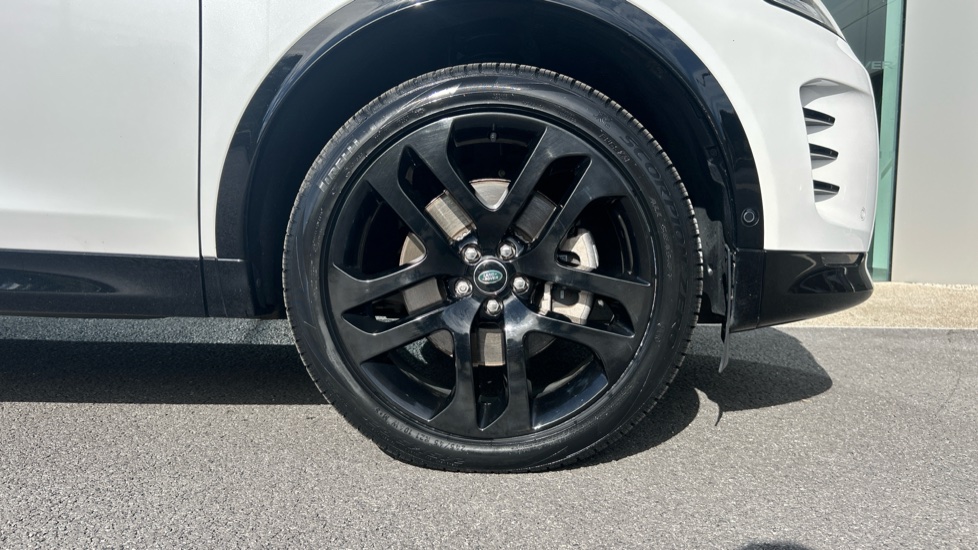 Land Rover Discovery Sport 2.0 P250 Dynamic HSE 5dr Auto [5 Seat] Petrol Station Wagon - Image 8