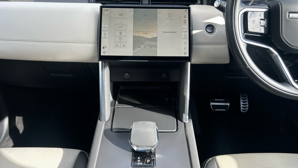 Land Rover Discovery Sport 2.0 P250 Dynamic HSE 5dr Auto [5 Seat] Petrol Station Wagon - Image 14