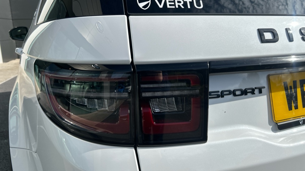 Land Rover Discovery Sport 2.0 P250 Dynamic HSE 5dr Auto [5 Seat] Petrol Station Wagon - Image 19
