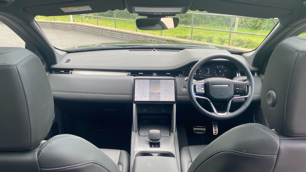 Land Rover Discovery Sport 2.0 D200 Dynamic SE 5dr Auto [5 Seat] Diesel Station Wagon - Image 9