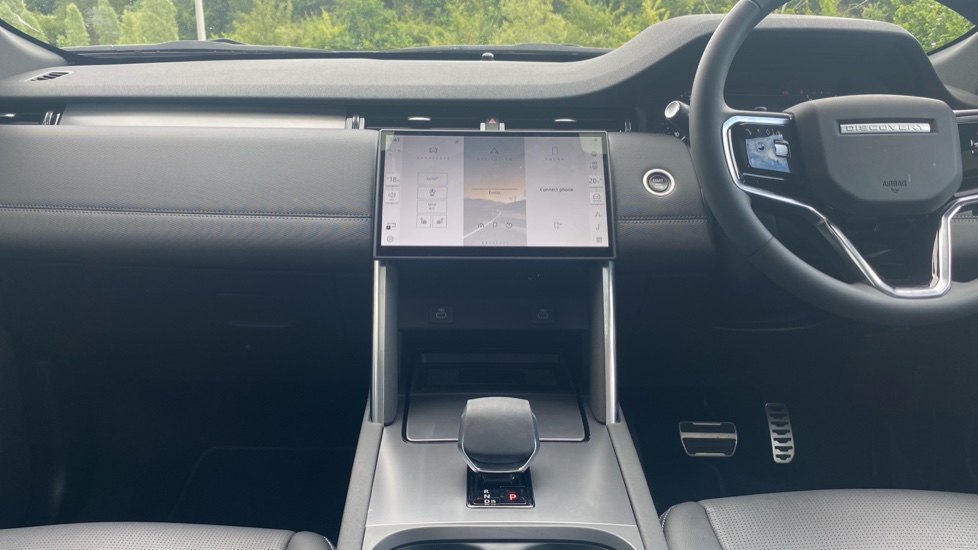 Land Rover Discovery Sport 2.0 D200 Dynamic SE 5dr Auto [5 Seat] Diesel Station Wagon - Image 14