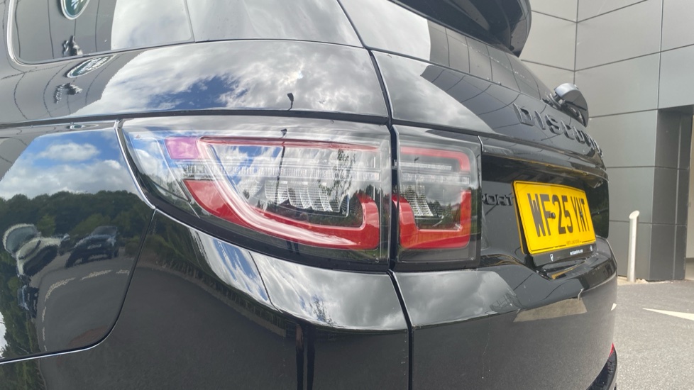 Land Rover Discovery Sport 2.0 D200 Dynamic SE 5dr Auto [5 Seat] Diesel Station Wagon - Image 19
