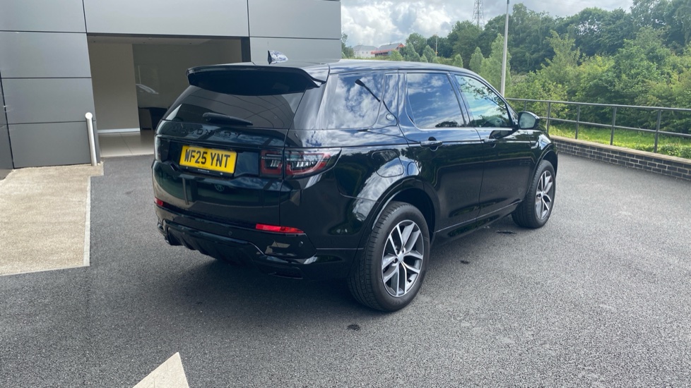 Land Rover Discovery Sport 2.0 D200 Dynamic SE 5dr Auto [5 Seat] Diesel Station Wagon - Image 24