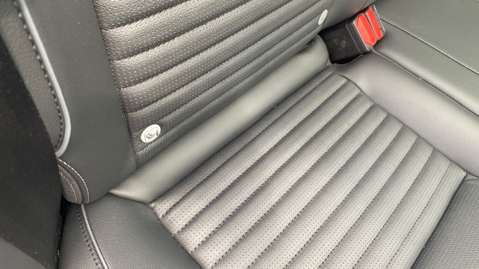 Land Rover Discovery Sport 2.0 D200 Dynamic SE 5dr Auto [5 Seat] Diesel Station Wagon - Image 38