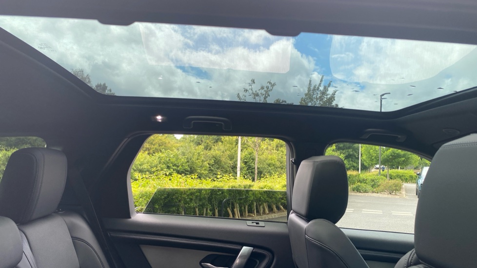 Land Rover Discovery Sport 2.0 D200 Dynamic SE 5dr Auto [5 Seat] Diesel Station Wagon - Image 55