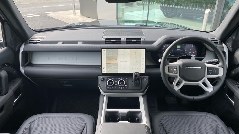 Land Rover Defender 3.0 D350 X-Dynamic SE 110 5dr Auto Diesel Estate - Image 9