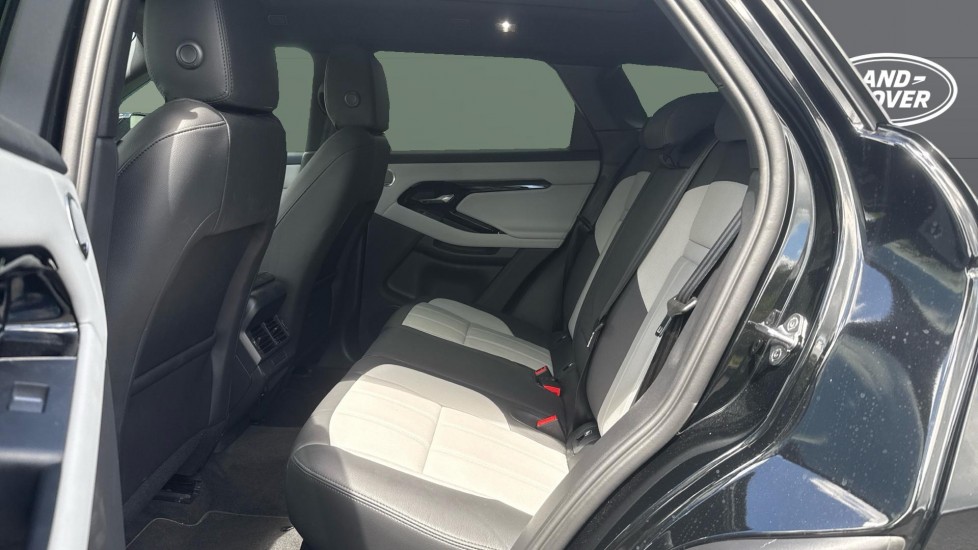 Land Rover Range Rover Evoque 2.0 D200 Dynamic SE 5dr Auto Diesel Hatchback - Image 4