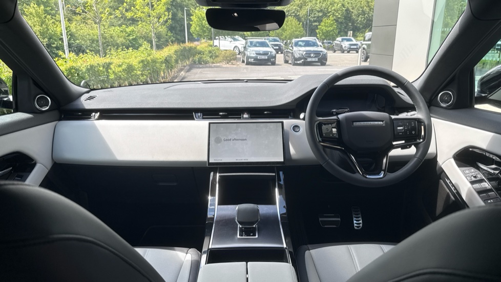 Land Rover Range Rover Evoque 2.0 D200 Dynamic SE 5dr Auto Diesel Hatchback - Image 9