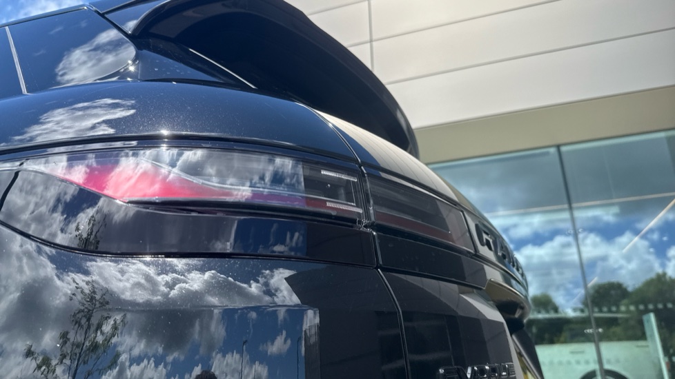 Land Rover Range Rover Evoque 2.0 D200 Dynamic SE 5dr Auto Diesel Hatchback - Image 19