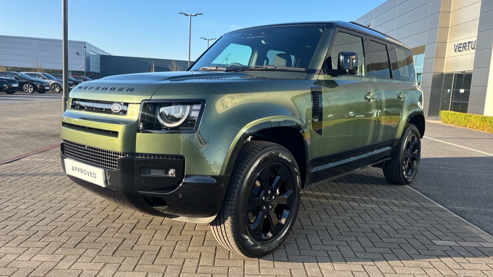 Land Rover Defender 3.0 D250 X-Dynamic SE 110 5dr Auto Diesel Estate - Image 37