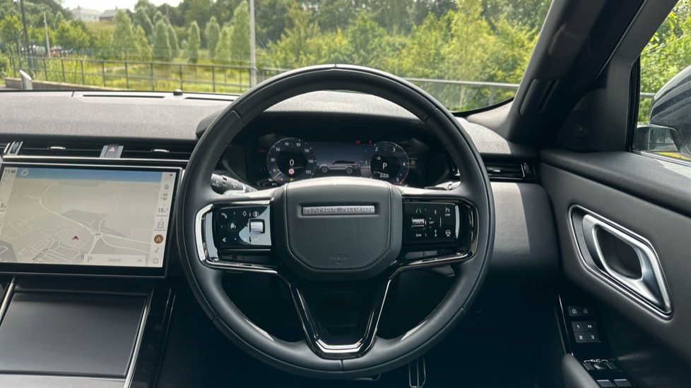 Land Rover Range Rover Velar 2.0 D200 MHEV Dynamic HSE 5dr Auto Diesel Estate - Image 15