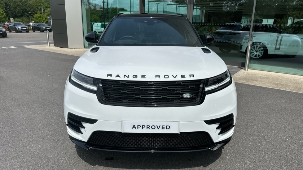 Land Rover Range Rover Velar 2.0 D200 MHEV Dynamic HSE 5dr Auto Diesel Estate - Image 22